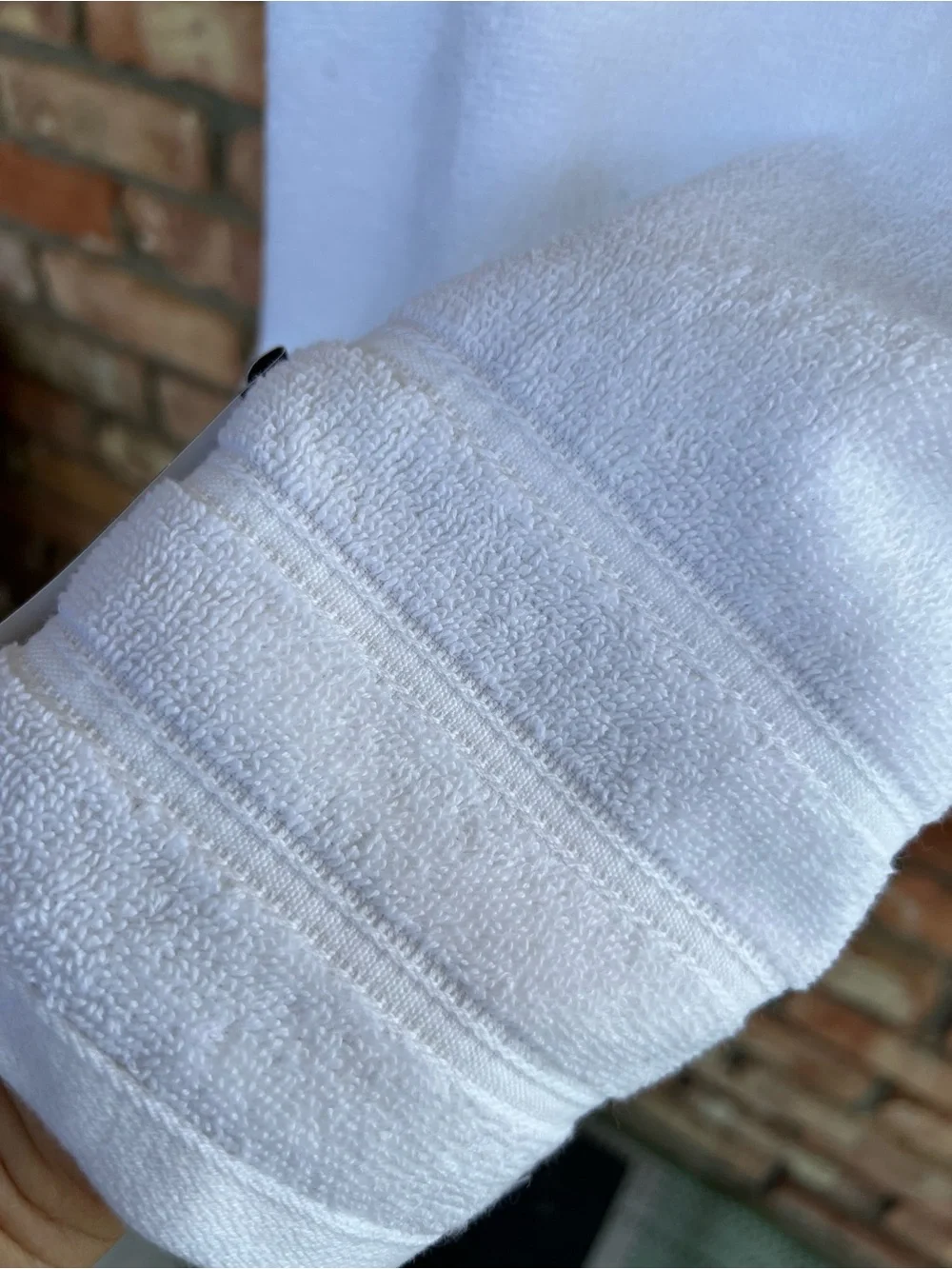 Feather & Spun Bath Towel, set of 2, plush & highly absorbent towel 100% cotton